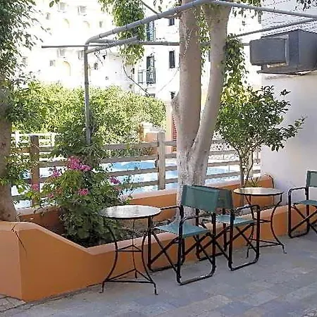 Athina 3*