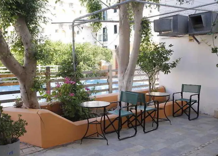 Athina Hersonissos (Crete)