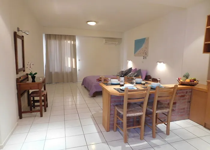 Athina Hotel Hersonissos (Crete)