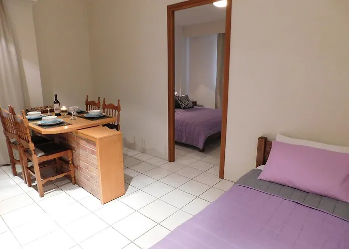 Готель Athina 3*